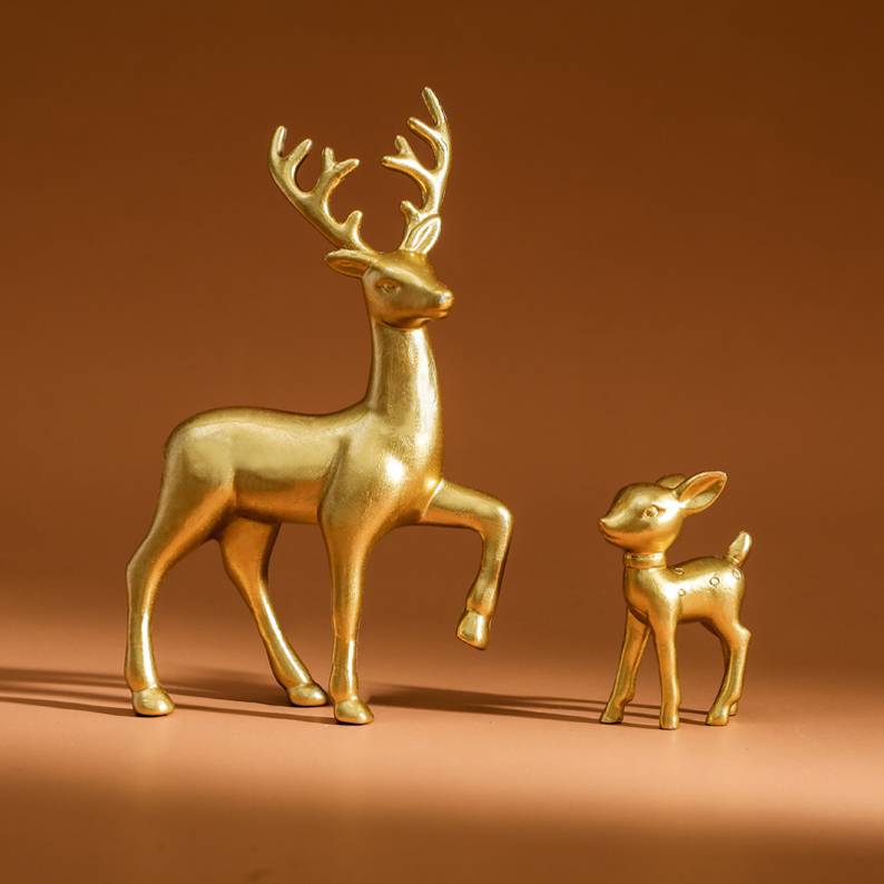 Elegant Christmas Reindeer Indoor Decor – Bring Festive Charm to Your Home