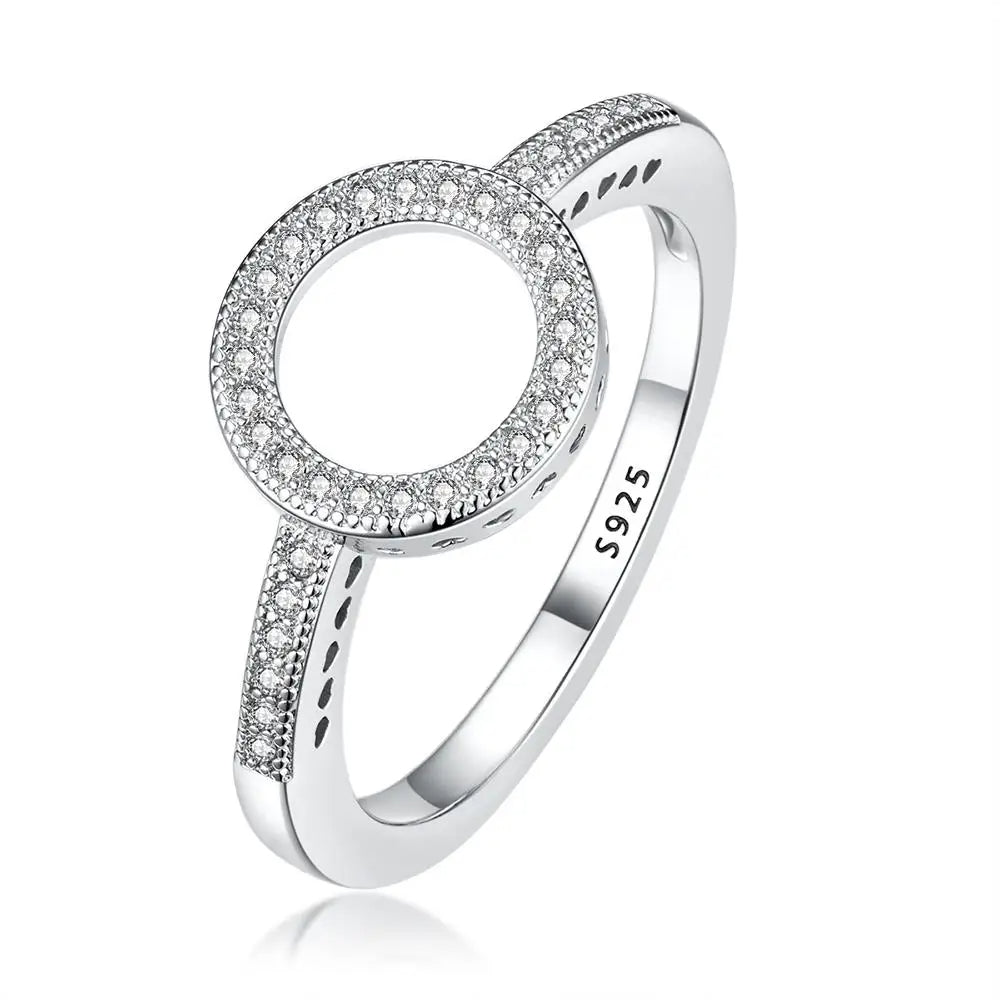 Elegant Zircon Hollow Ring – Timeless Style with a Sparkling Touch